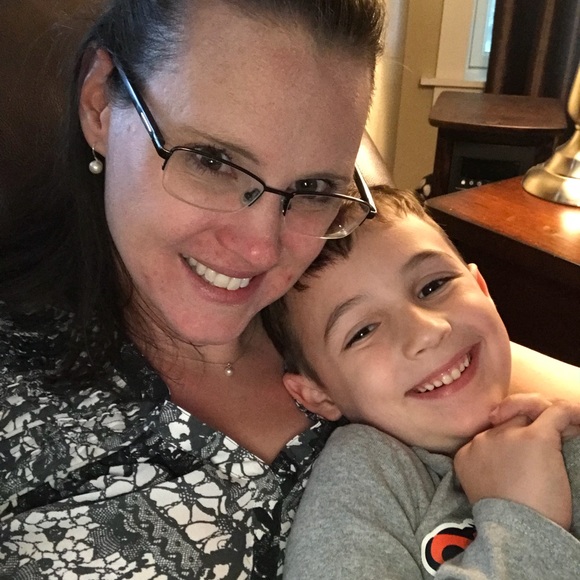 Meet your Posher, Jennifer - Picture 1 of 1